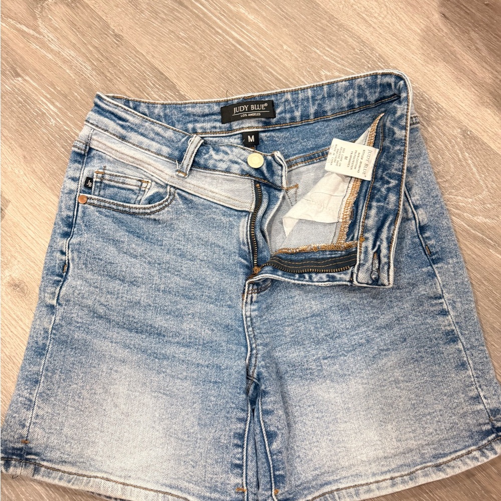 Judy Blue Light Wash Denim Shorts